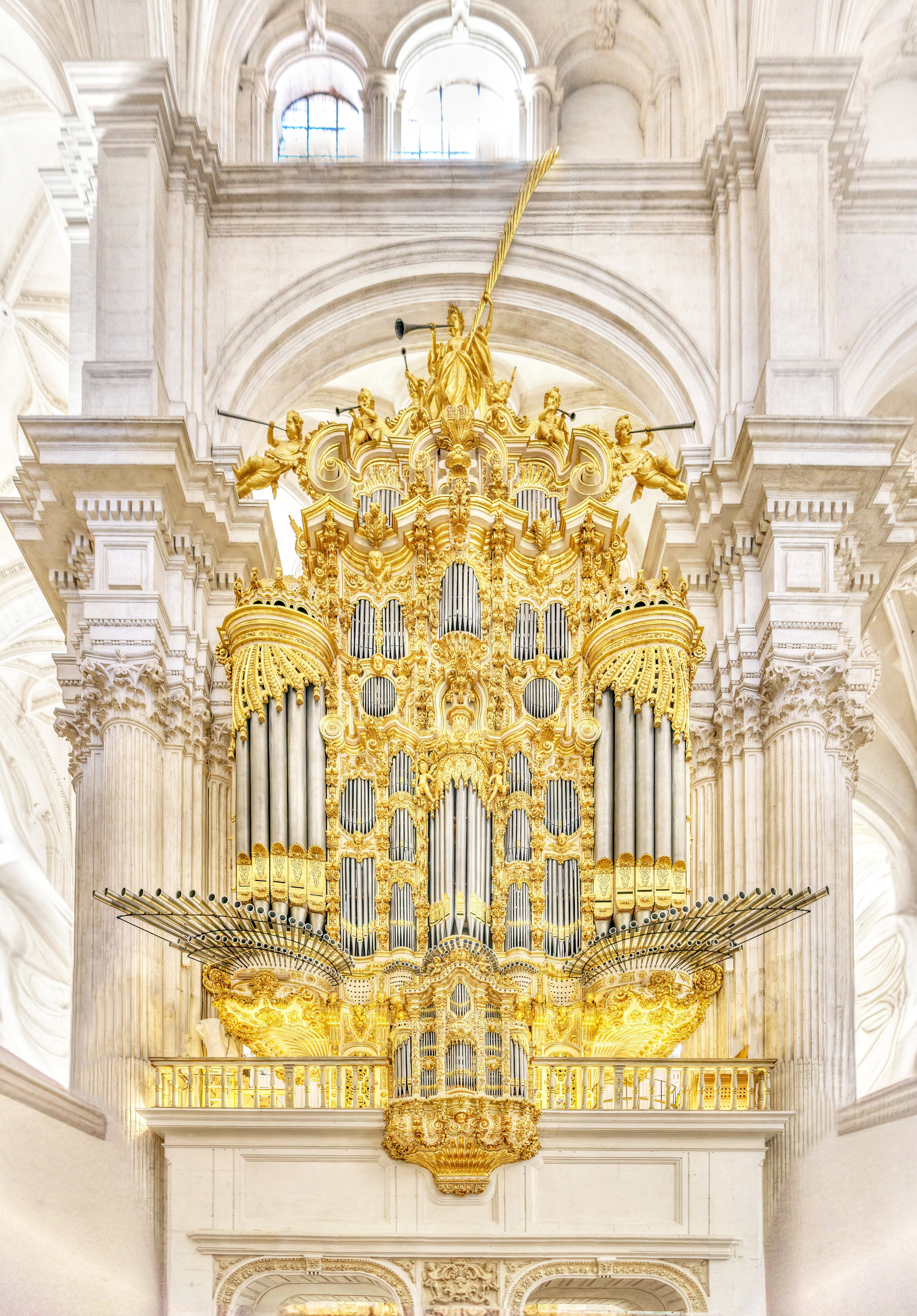 Die Barockorgel der Kathedrale Santa Maria de la Encarnation in Granada