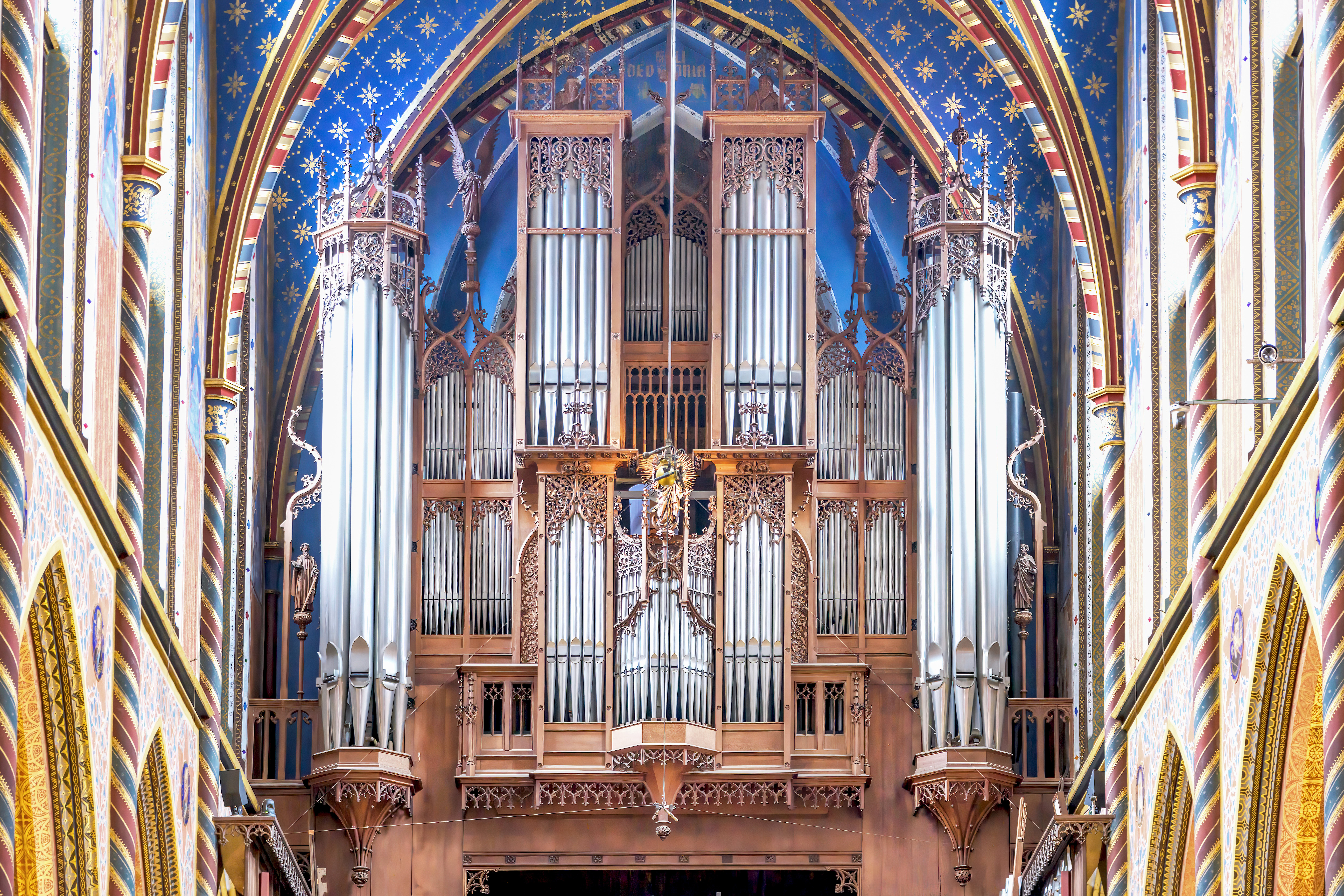 Die Orgel der Marienbasilika in Kevelaer (Nordrheinwestfalen)
ist die größte romantische Orgel in Deutschland.